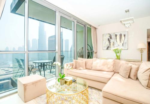 HomesGetaway-Lovely 3BR+Maids Room in Downtown Views