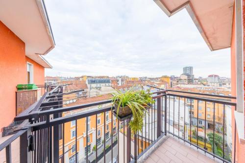 Spacious and bright 2bdr, 2 bathrooms
