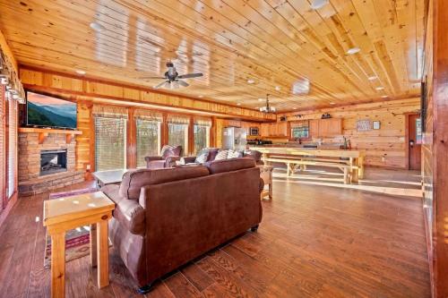 Paradise Pointe Pool Lodge by Beyond Expectations photo 11