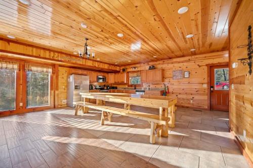 Paradise Pointe Pool Lodge by Beyond Expectations photo 15