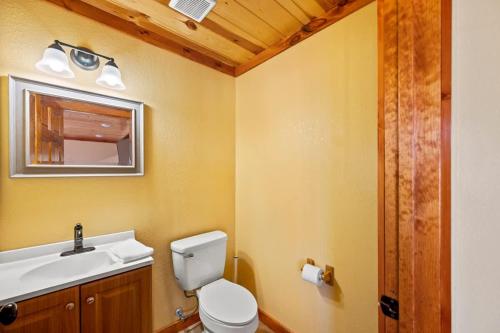 Paradise Pointe Pool Lodge by Beyond Expectations photo 16