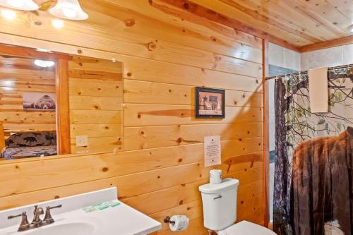 Paradise Pointe Pool Lodge by Beyond Expectations photo 32