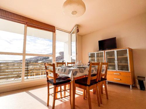 Appartement 6 pers, Wi-Fi, proche pistes ski, garage privé, vue lac et montagnes - FR-1-814-24