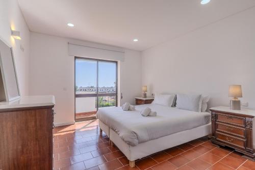#333 2BR for Families Central Location