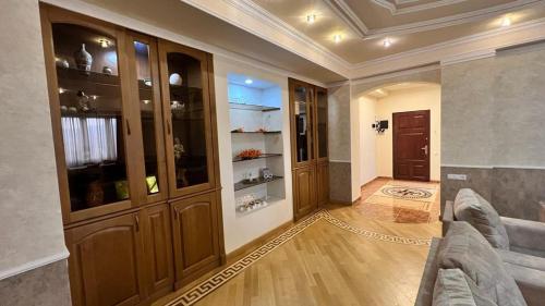 Светлые апартаменты в центре Еревана