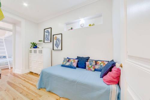 Cascais centre, beautiful 85m2 apartment, T2 with patio, ground floor no step