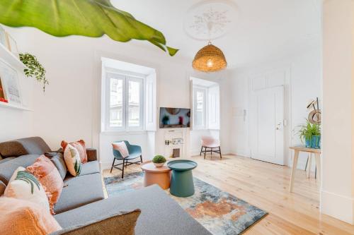 Cascais centre, beautiful 85m2 apartment, T2 with patio, ground floor no step
