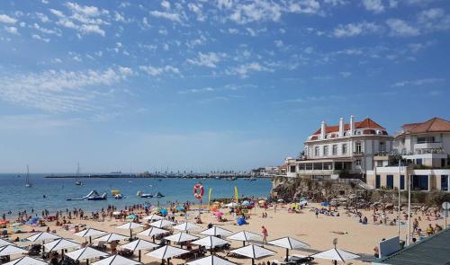 Cascais centre, beautiful 85m2 apartment, T2 with patio, ground floor no step