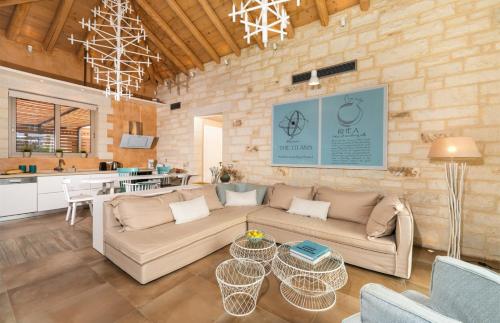 Titan Villas - Villa Rhea