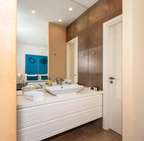Titan Villas - Villa Rhea