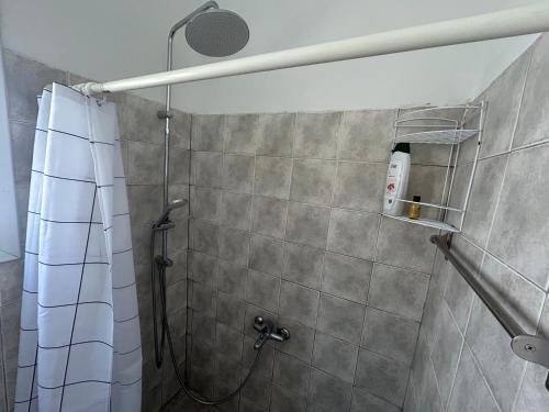 Beautiful House 15 min near airport