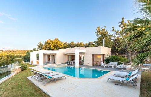 White Oak Tree Villa