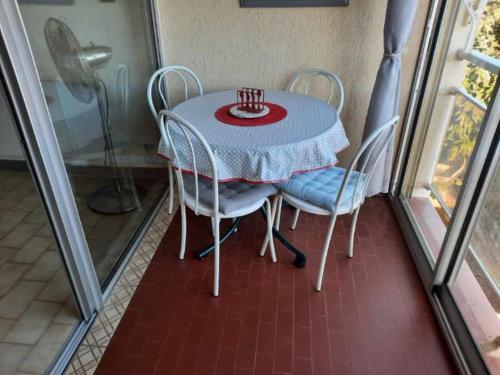 Studio avec parking à 300m de la plage