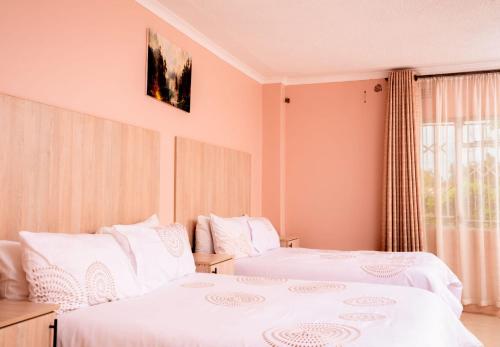 Llit o llits en una habitació de Coolmoreen Accomodation