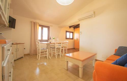 Appartamento Posada con piscina e parcheggio privato vicino al mare