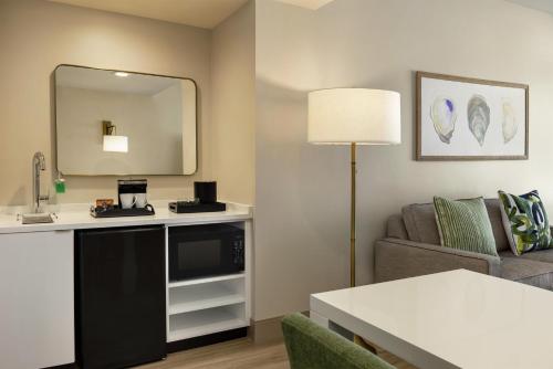 Embassy Suites By Hilton Panama City Beach Resort photo 83