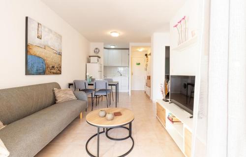 2 Bedroom Lovely Apartment In Torrevieja