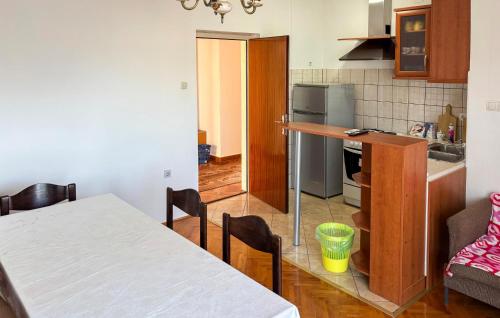 3 Bedroom Pet Friendly Apartment In Senj