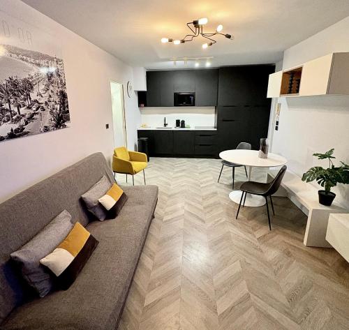 Heart of Cannes Azure Home