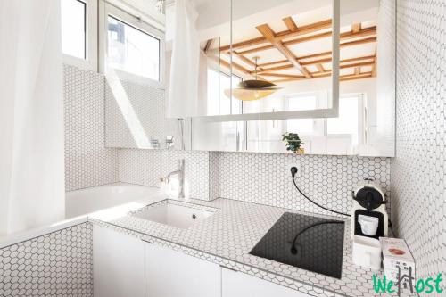 WeHost - Studio with Eiffel Tower view in heart of 7e arrondissement