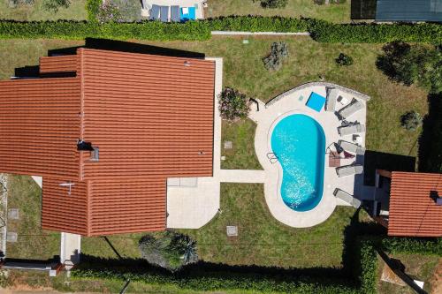 Family friendly house with a swimming pool Visnjan, Central Istria - Sredisnja Istra - 25126