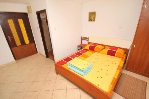 Apartments by the sea Krk - 5399