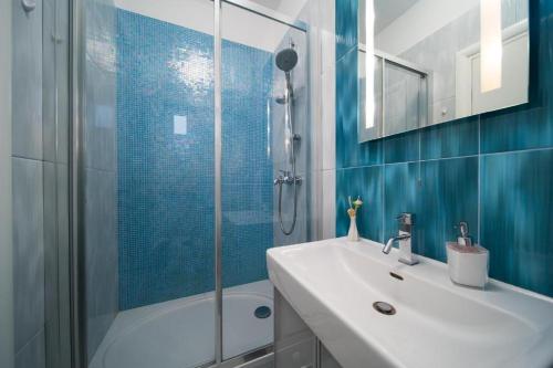 Apartments with WiFi Podstrana, Split - 25097