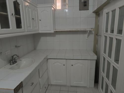 Cuina o zona de cuina de Ana' House