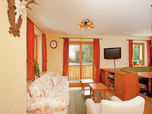 Chalet in Saalbach near Ski Lift
