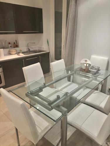 Superbe 3 pieces terrasse centre ville vue port