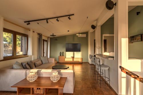 Casa Verde Villa by Apprime
