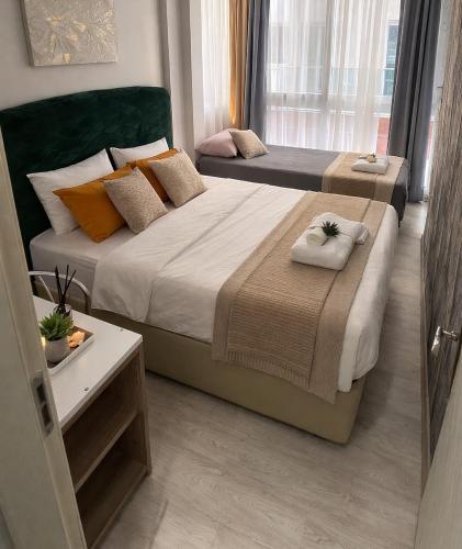 Luxury and Comfort in Central Alsancak Perfect for Groups or Families