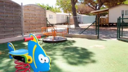 ZEcamping 3 étoiles pet friendly locatif TV 24m2 4 pers