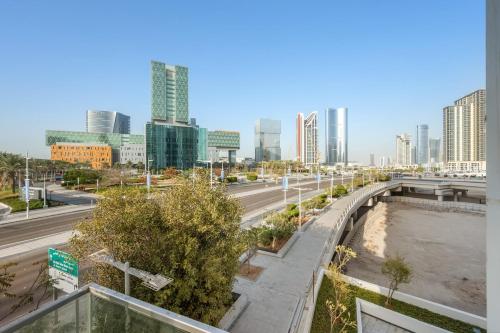 FIRST CLASS Studio Sleek City Living Al Maryah