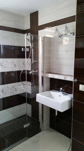 Ένα μπάνιο στο Privat Agnesa