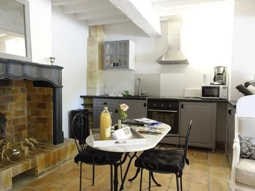Domaine de Rhodes - 5 Chambres et 7 locations de vacances photo 6