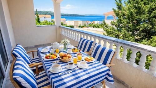 RS apartment 3 Rab by Villas Guide