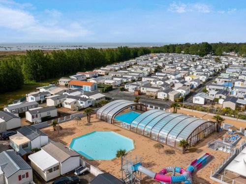 ZEcamping 4 200m de la plage piscine couverte pet friendly animations