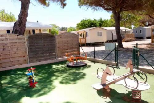 ZEcamping 3 étoiles pet friendly locatif TV 24m2 4 pers