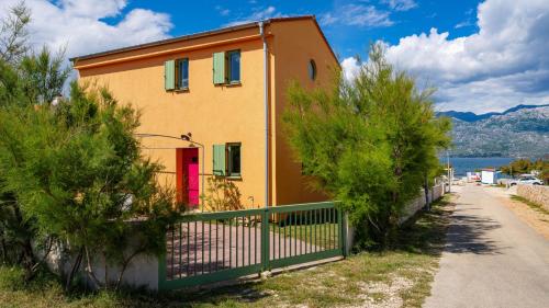 Holiday home Kolo loko cottage by Villas Guide