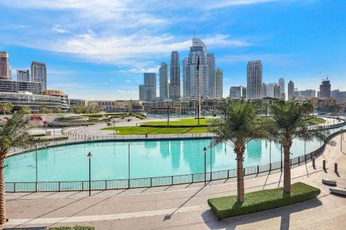 FIRST CLASS 2BR Steps to Burj & Dubai Mall