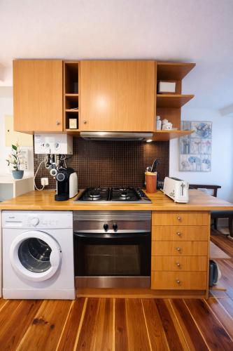 Spacious studio Quiet home 536Mbps Internet