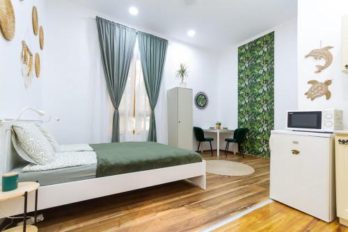 Balinese Vibe Downtown Apartment