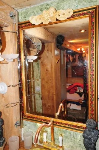 Hôtel Les Chalets de Philippe avec Jacuzzis Privatifs photo 26