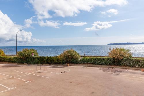 Au Grand Large ST Maxime YourHostHelper