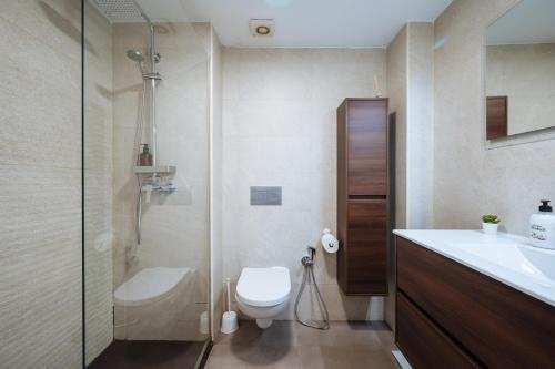 2 bedroom apartment with terrace and views