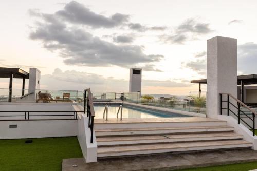 VIA Studio Apartments with pool in New Kingston