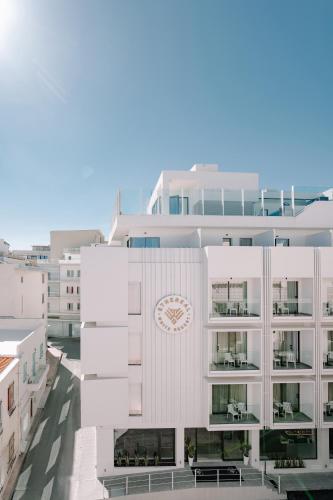 Ethereal White Resort Hotel & Spa - Adults Only — Property building