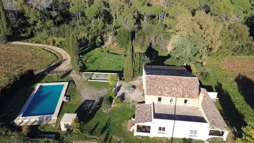Swimmingpoolen hos eller tæt på villa entière