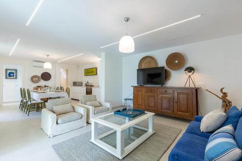Villa Capo Blue
